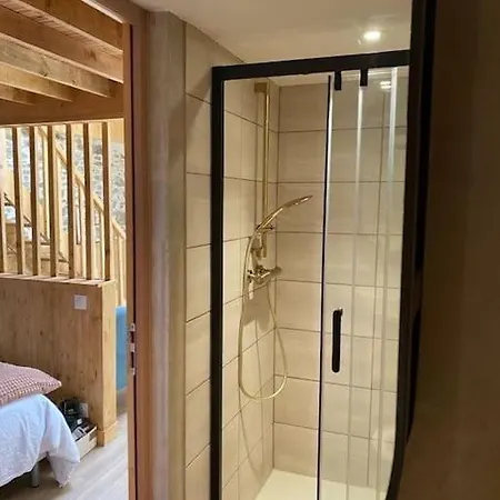 Atypique Et Dans Les Marais, Espace Ouvert *